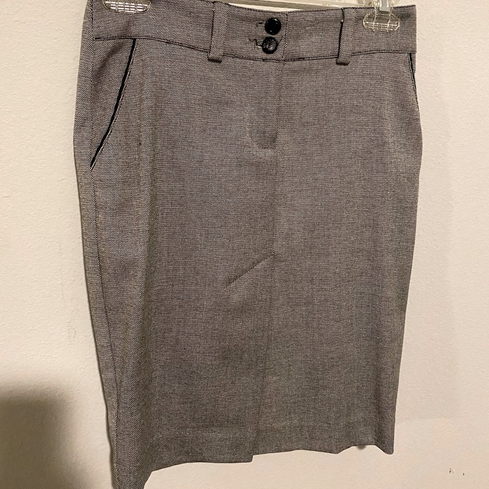 Bebe Pencil skirt